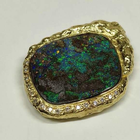 Pristine condition 24.38ct Australian boulder Opal with diamonds, 18K YG - Picture 3 of 16
